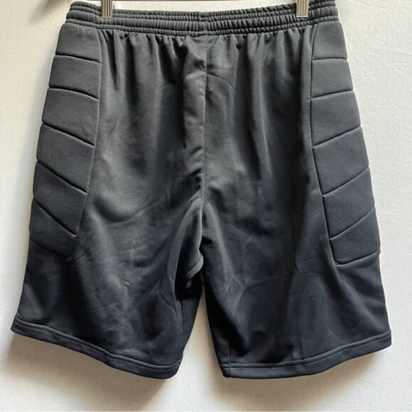 NWT Umbro padded soccer shorts Sz L - Picture 3 of 7